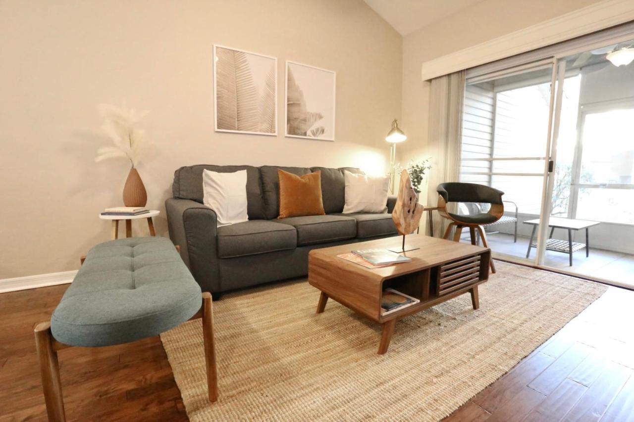Nomad Retreat King Bed Boutique Condo W Garage Gainesville Exteriér fotografie