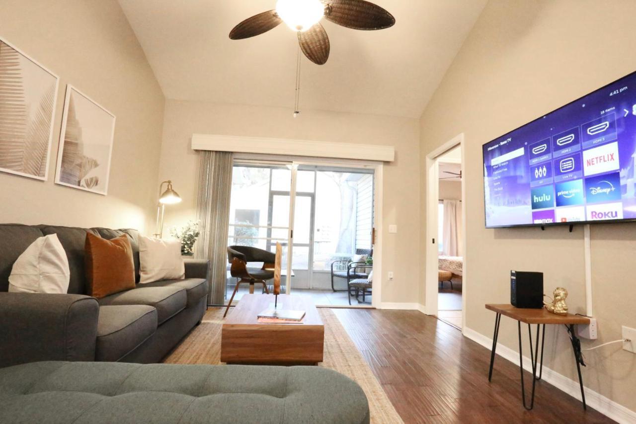 Nomad Retreat King Bed Boutique Condo W Garage Gainesville Exteriér fotografie