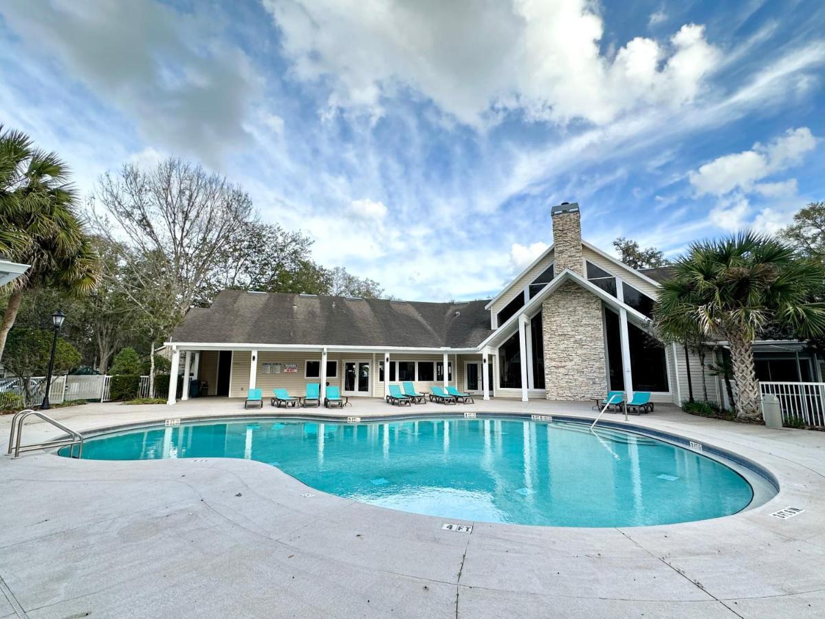 Nomad Retreat King Bed Boutique Condo W Garage Gainesville Exteriér fotografie