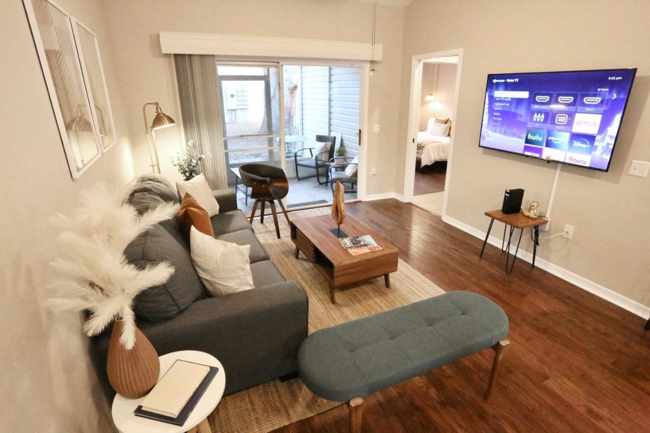 Nomad Retreat King Bed Boutique Condo W Garage Gainesville Exteriér fotografie